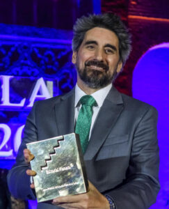 Lee más sobre el artículo Premio Fernando Lara 2024: Manuel Loureiro se lleva el galardón